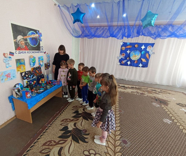 День космонавтики! День космонавтики!.